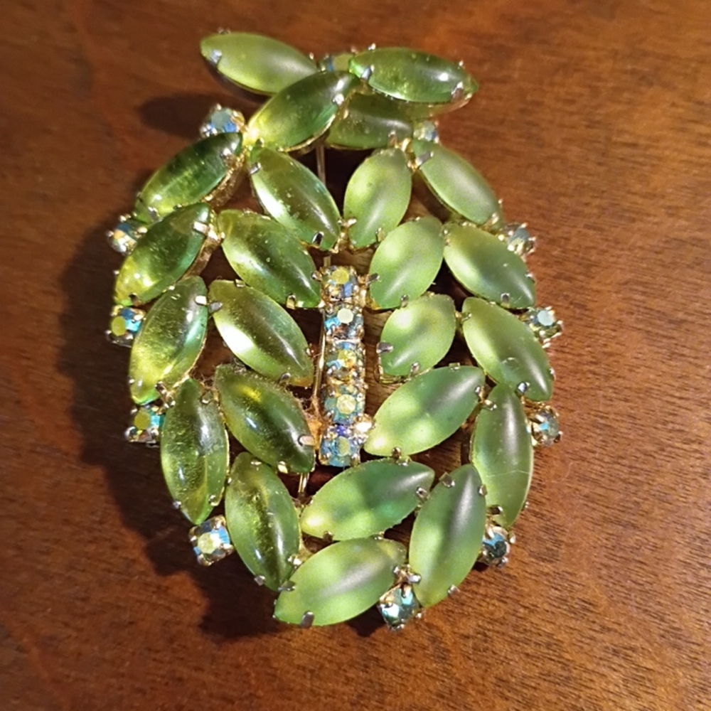 Vintage Green Aurora Borealis Leaf Brooch